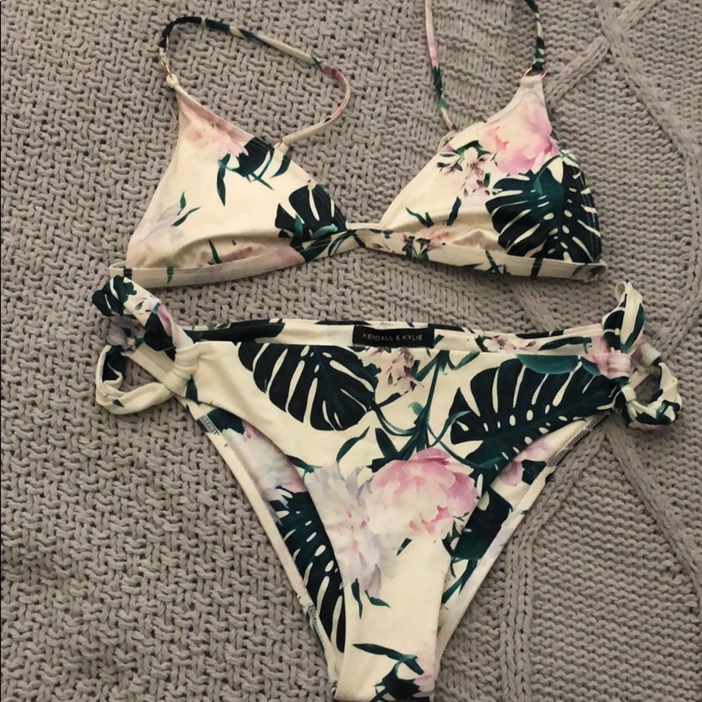 Cutest flower bikini